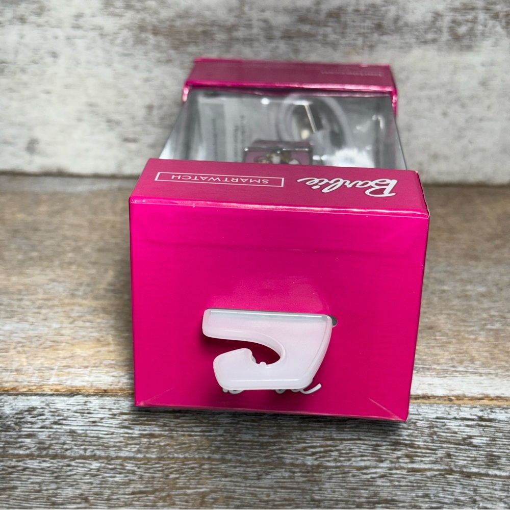Barbie Pink Interactive Smartwatch - Picture 6 of 8